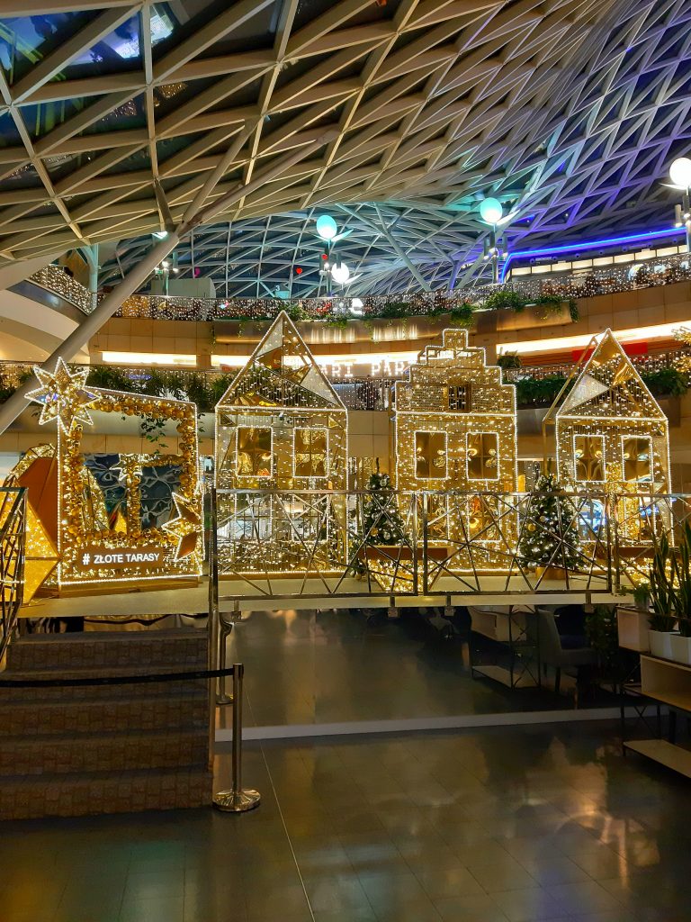 אורות כריסמס בקניון זלוטי טראסי ורשה